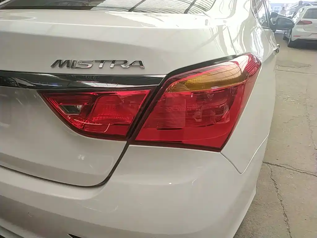 Hyundai Mistra — миниатюра 8