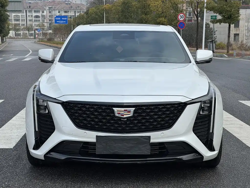 Cadillac CT5 — миниатюра 2