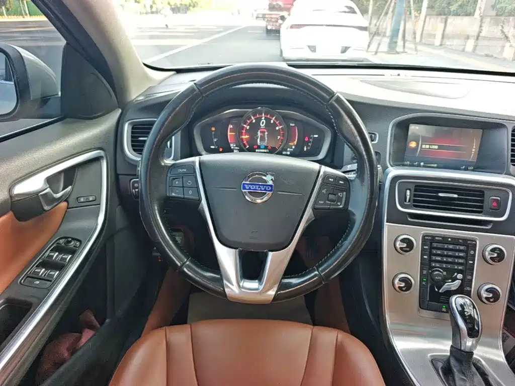 Volvo S60 — миниатюра 11