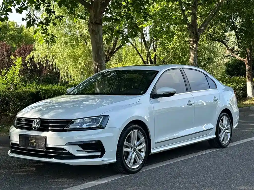 Volkswagen Sagitar 2018