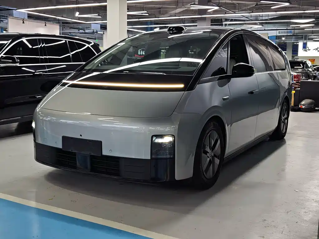 Li Auto Li MEGA — миниатюра 3