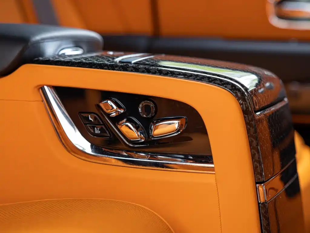 Rolls-Royce Cullinan — миниатюра 24