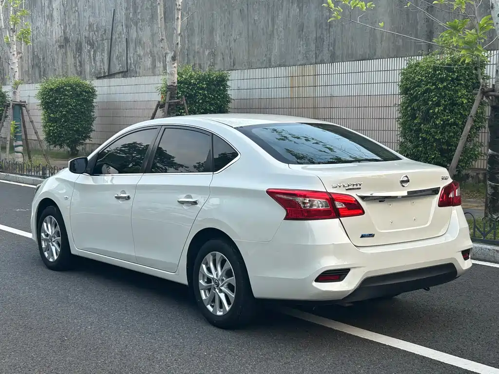 Nissan Sylphy — миниатюра 7