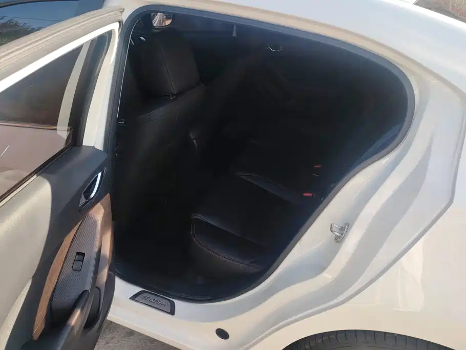 Mazda 3 Axela — миниатюра 11