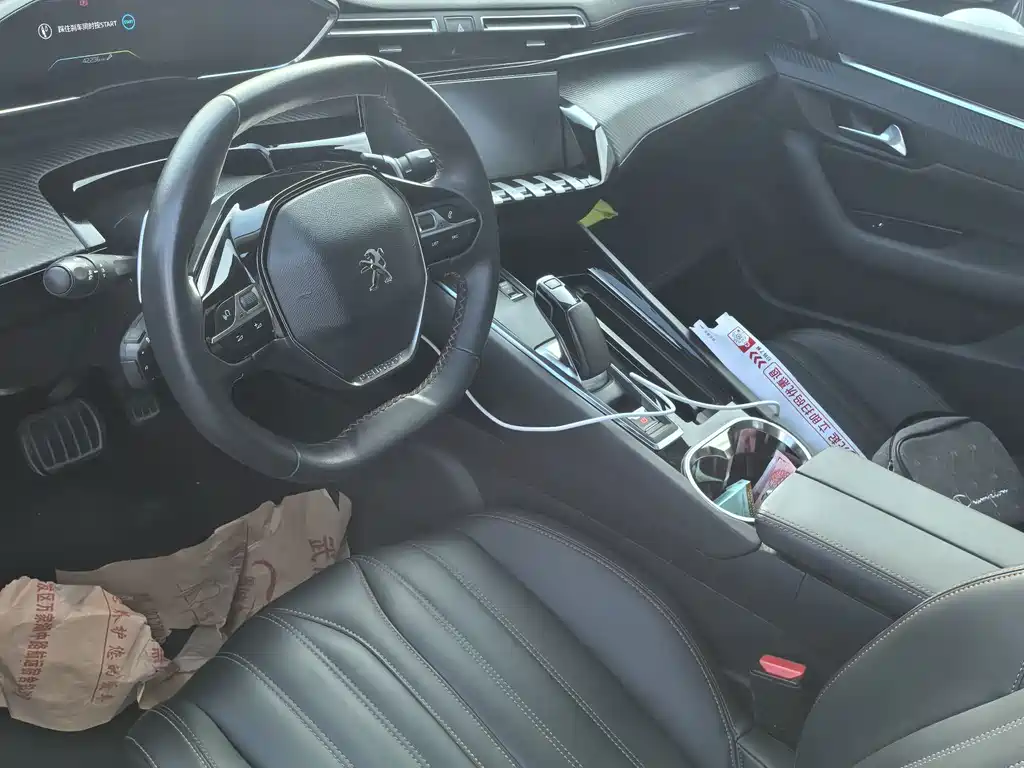 Peugeot 508L PHEV — миниатюра 5