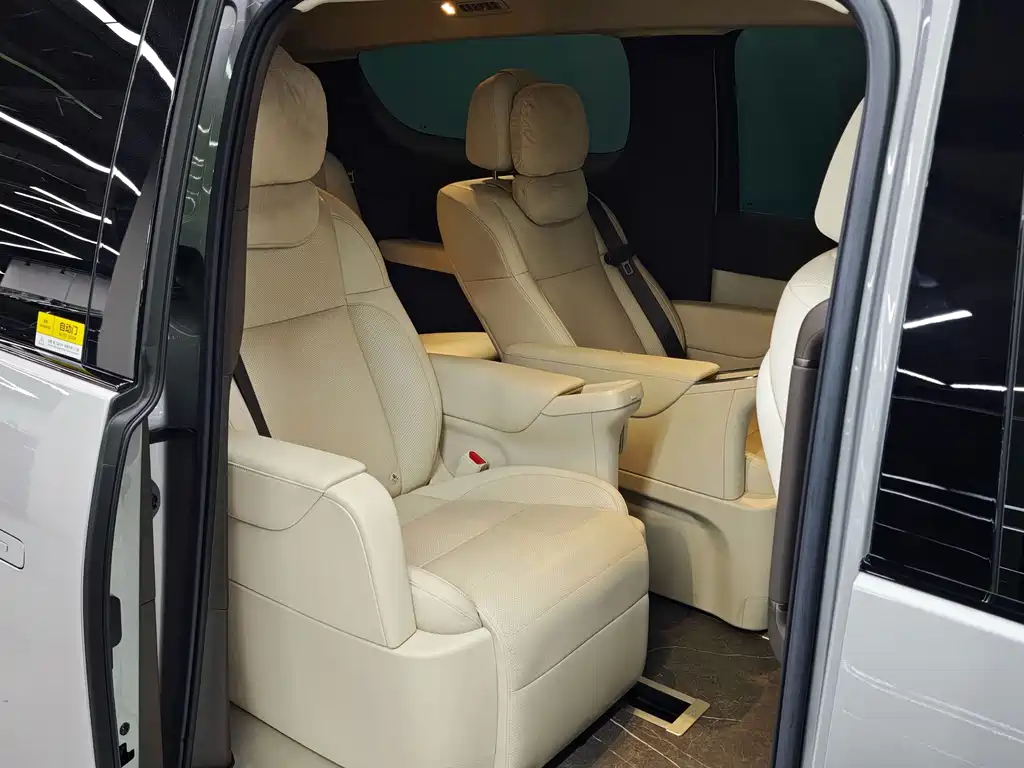 Li Auto Li MEGA — миниатюра 12