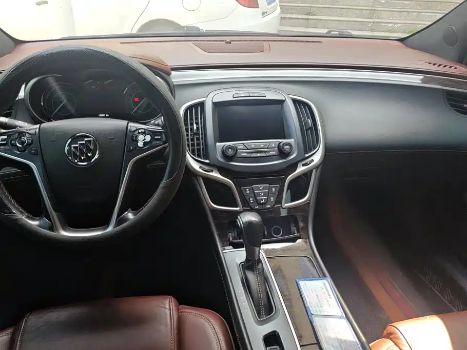 Buick LaCrosse — миниатюра 13