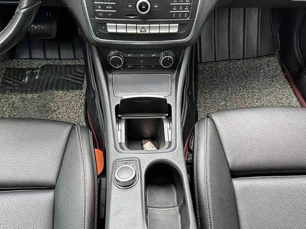 Mercedes-Benz GLA — миниатюра 19