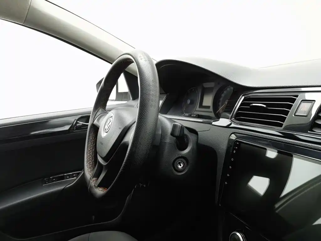 Volkswagen Santana — миниатюра 22