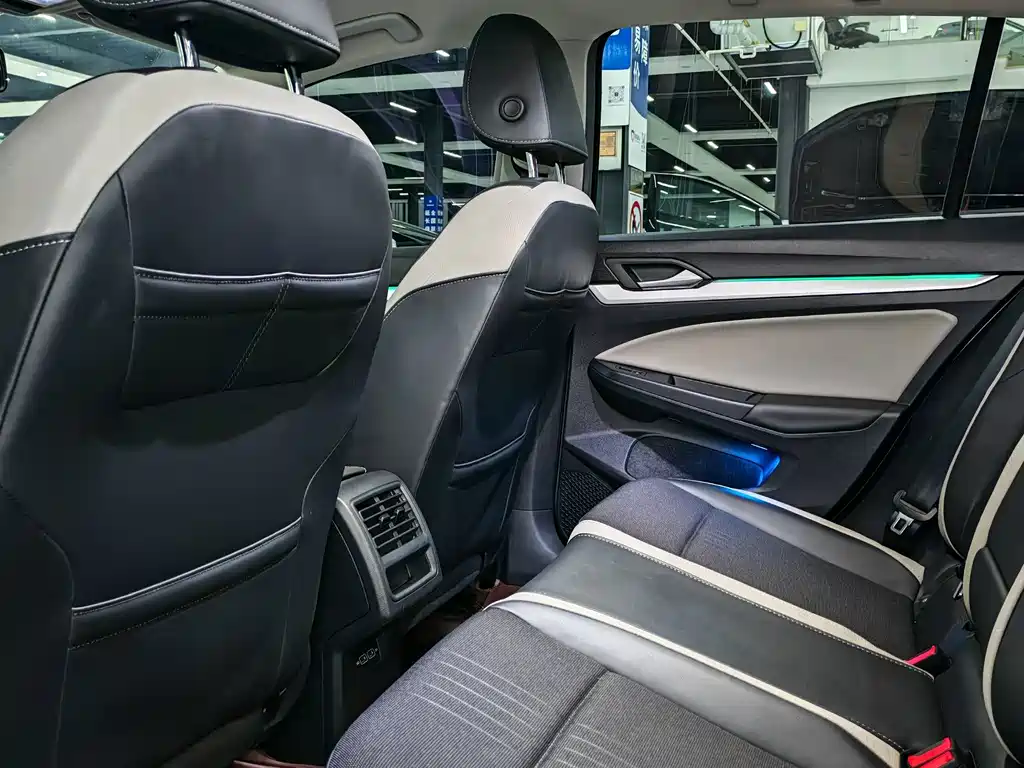Volkswagen Golf — миниатюра 7