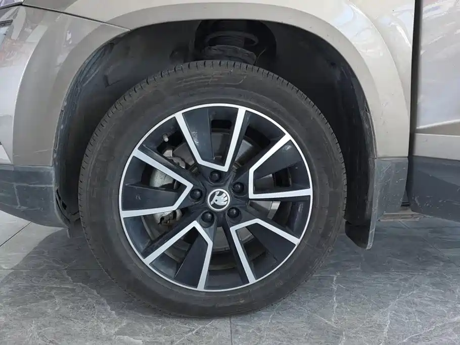 Skoda Karoq — миниатюра 6