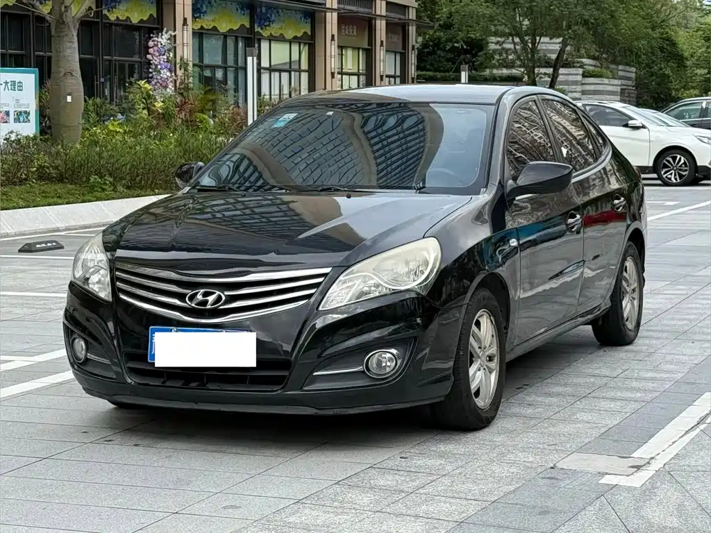 2013 Hyundai Elantra - zdjęcie 1 z 15