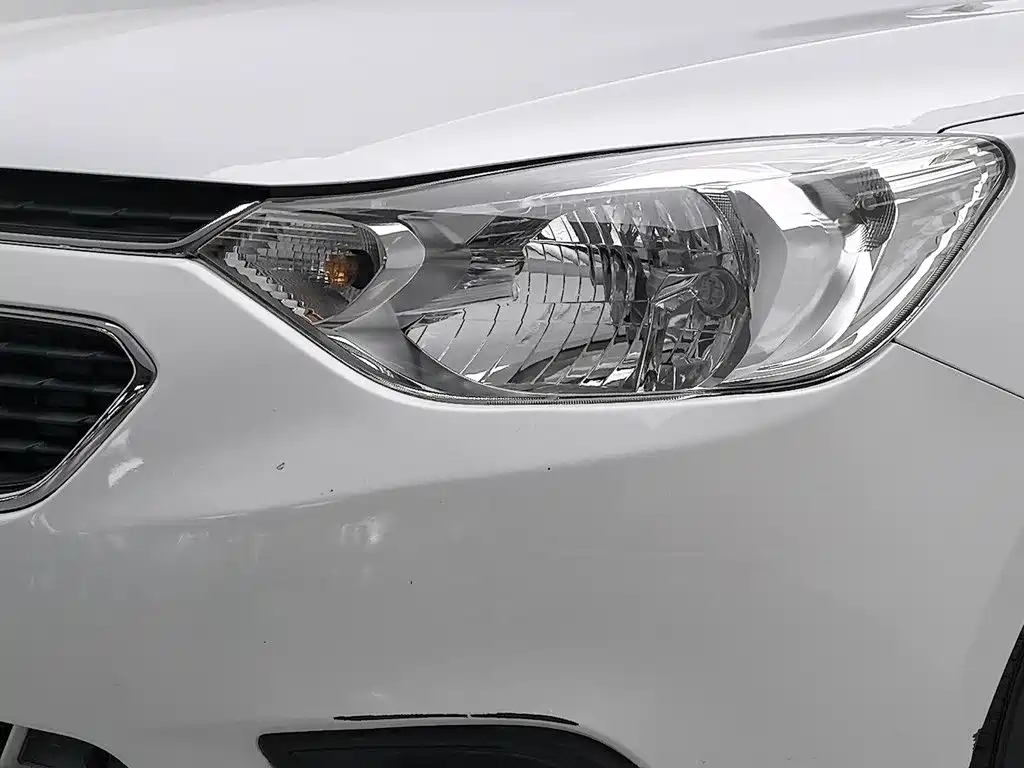 Chevrolet Sail — миниатюра 7