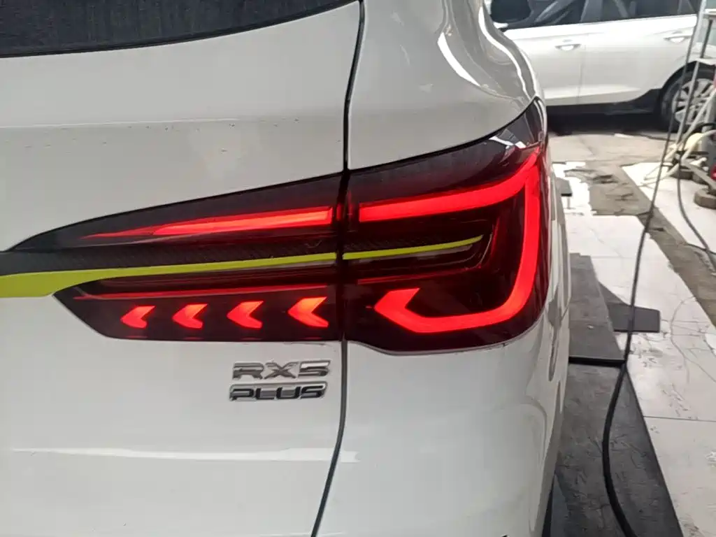 Roewe RX5 — миниатюра 8