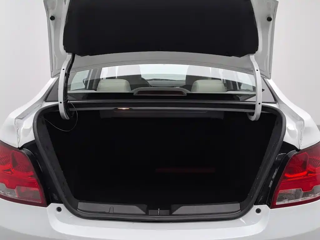 Chevrolet Sail — миниатюра 16