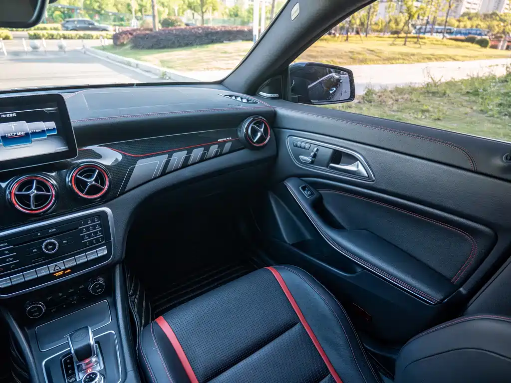 Mercedes-Benz CLA AMG — миниатюра 12