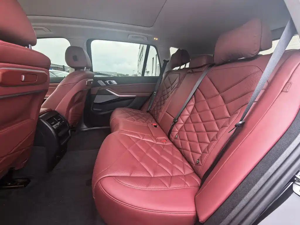 BMW X5 2023 xDrive 30Li Premium M Sport