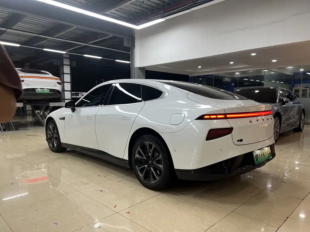 XPeng P7 — миниатюра 6