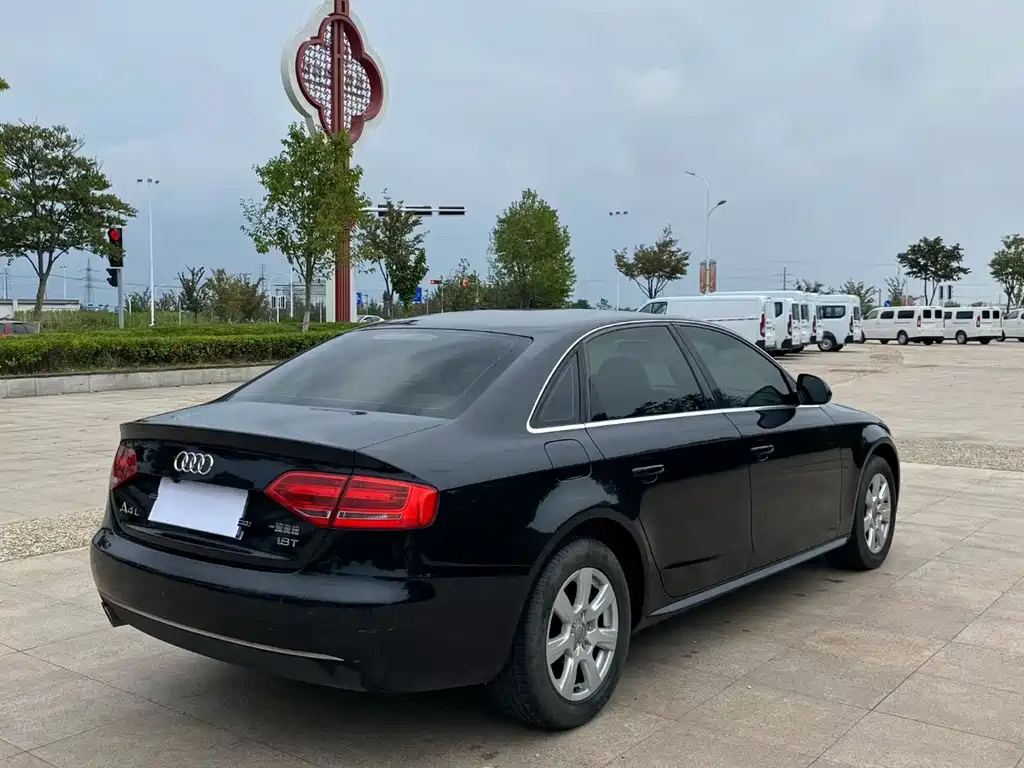 Audi A4L — миниатюра 9