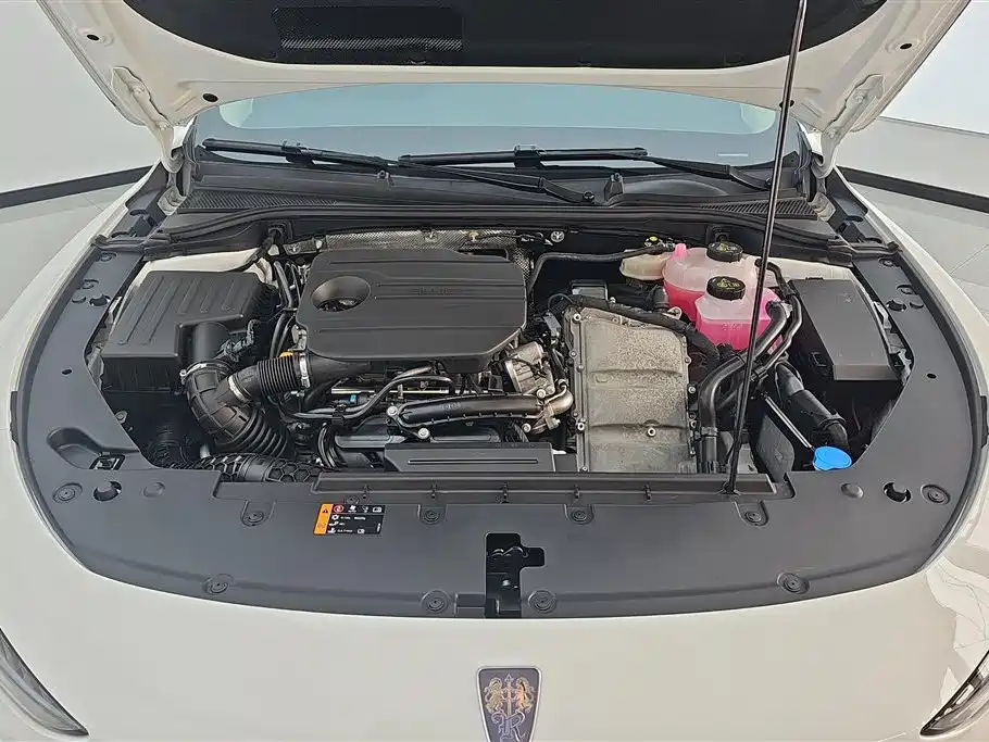 Roewe D7 2025 DMH 125km Champion