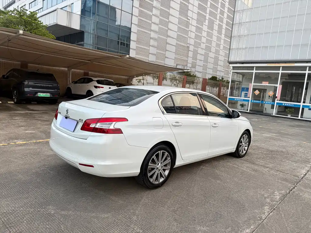 Peugeot 408 — миниатюра 6