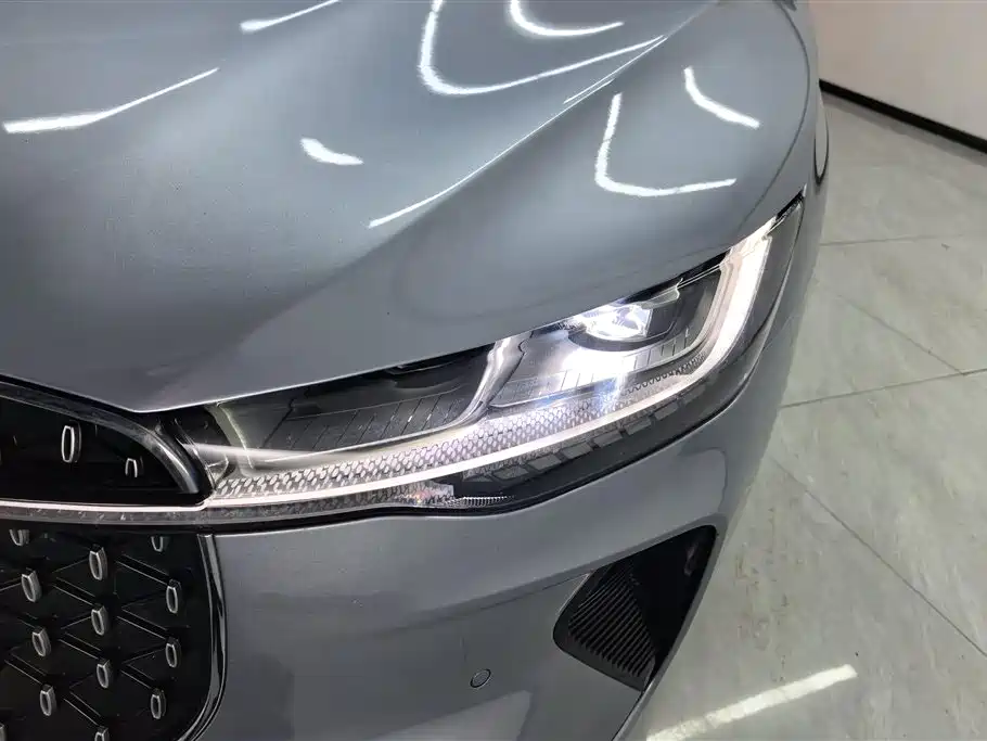Lincoln Z 2022 i