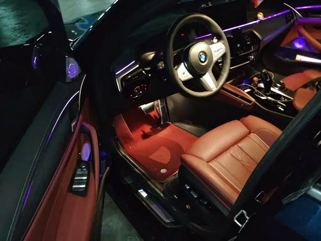 BMW 5 Series — миниатюра 12