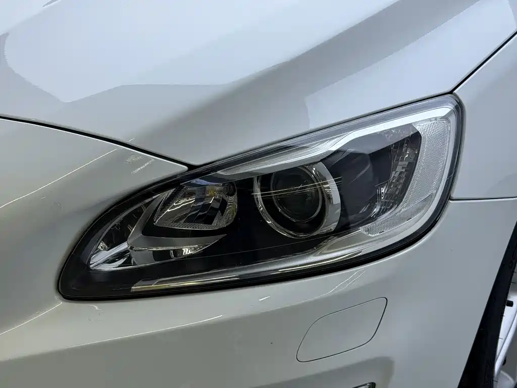 Volvo S60 — миниатюра 11