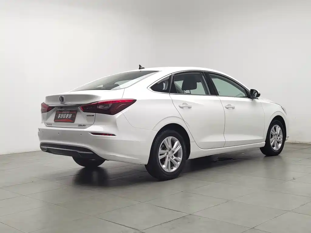 Changan Eado — миниатюра 2