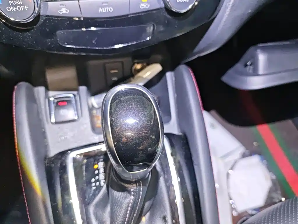 Nissan Qashqai — миниатюра 11