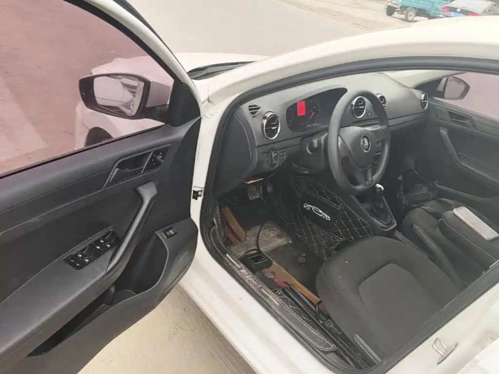 Volkswagen Jetta — миниатюра 16