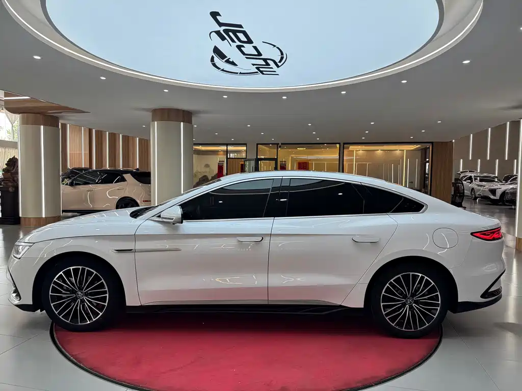 BYD Han 2022 DM-i 121KM Premium