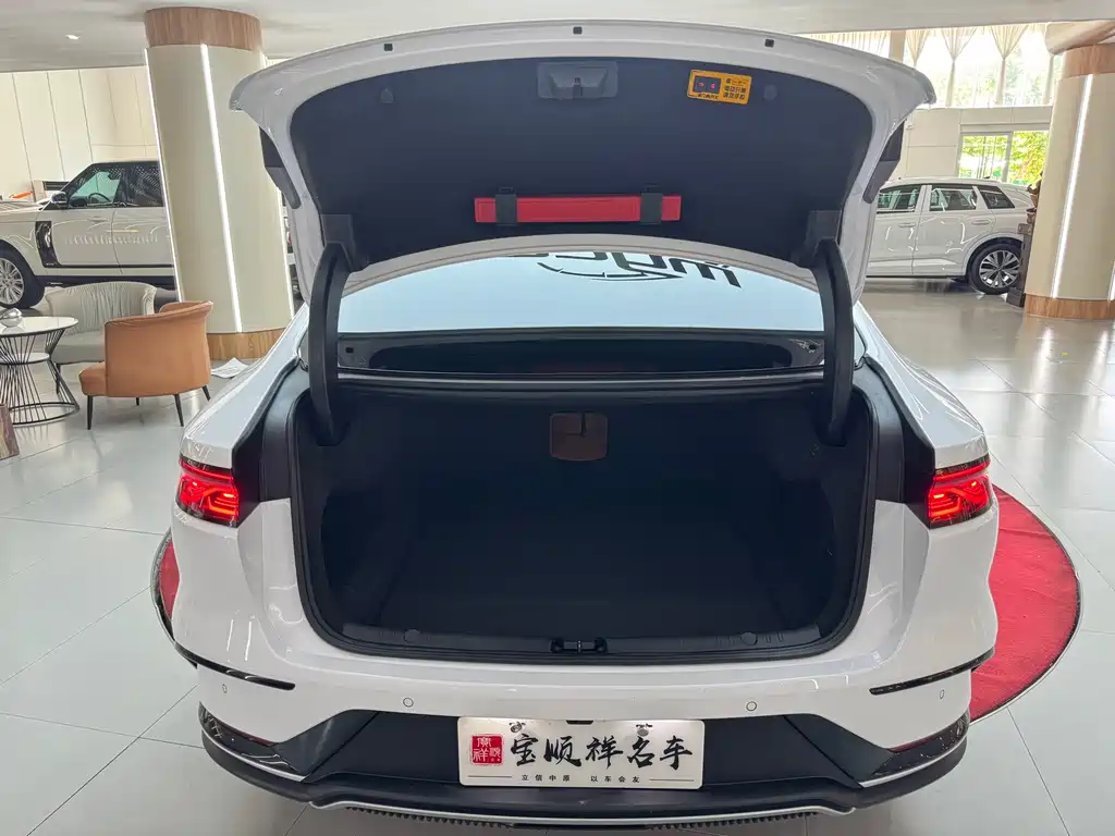 BYD Han 2022 DM-i 121KM Premium