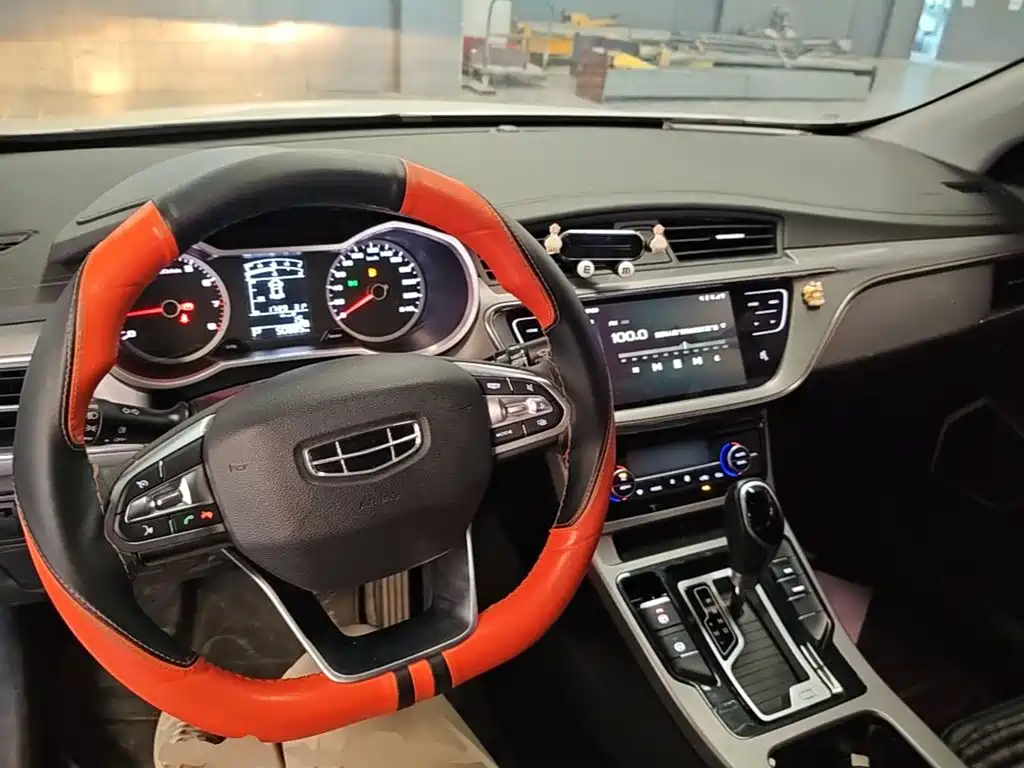 Geely Emgrand GL — миниатюра 10