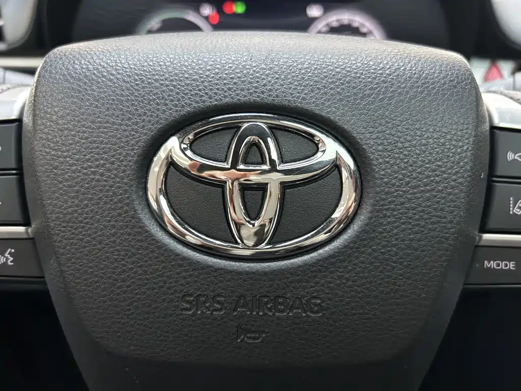 Toyota Granvia — миниатюра 26