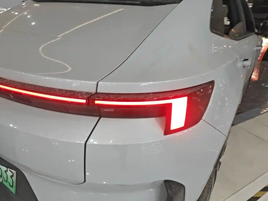 Polestar Polestar 4 — миниатюра 8