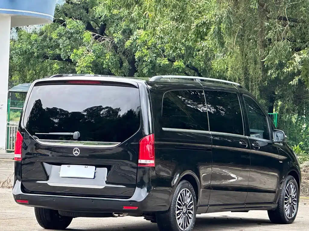Mercedes-Benz V-Class — миниатюра 18