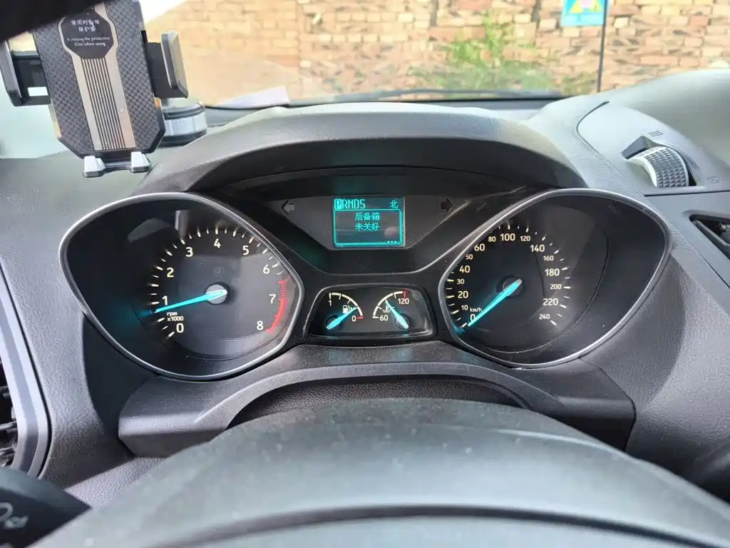 Ford Kuga — миниатюра 12