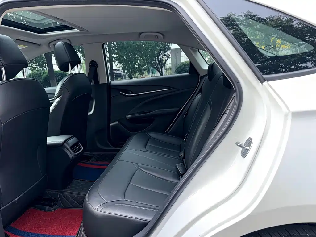 Buick Excelle — миниатюра 11