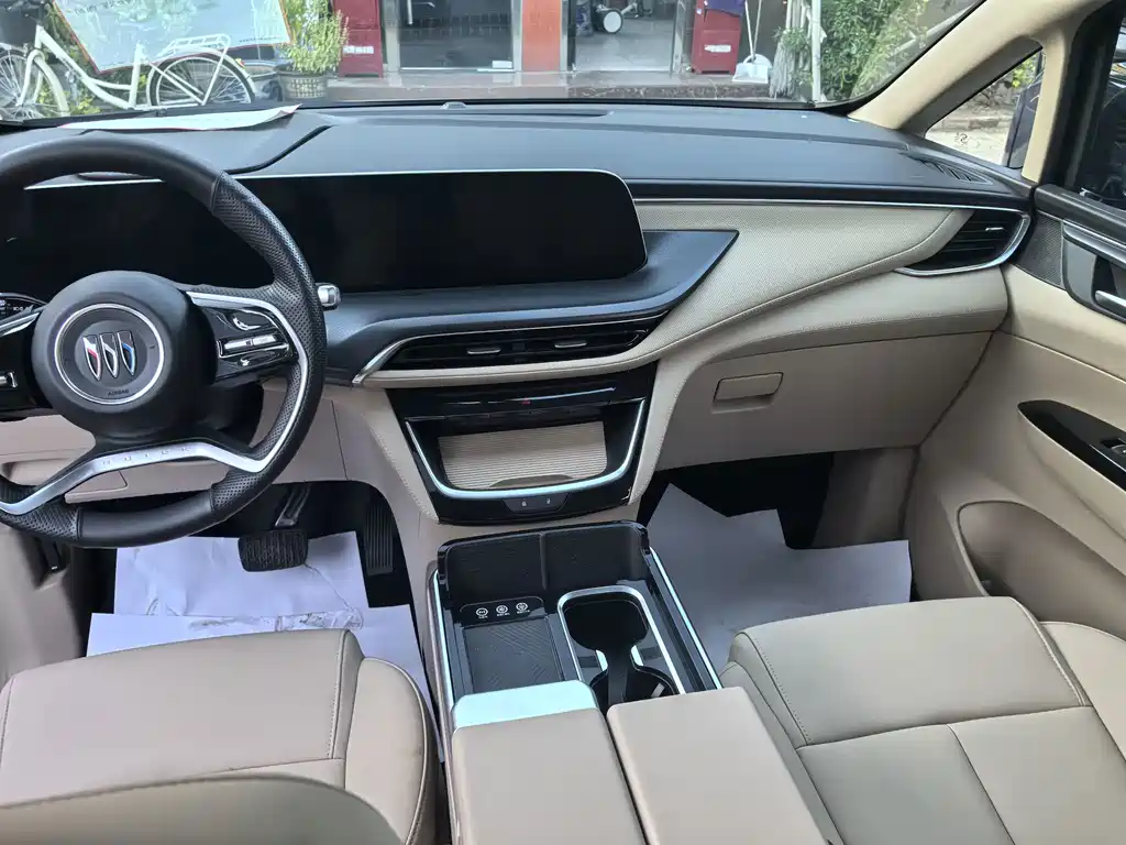 Buick GL8 — миниатюра 5