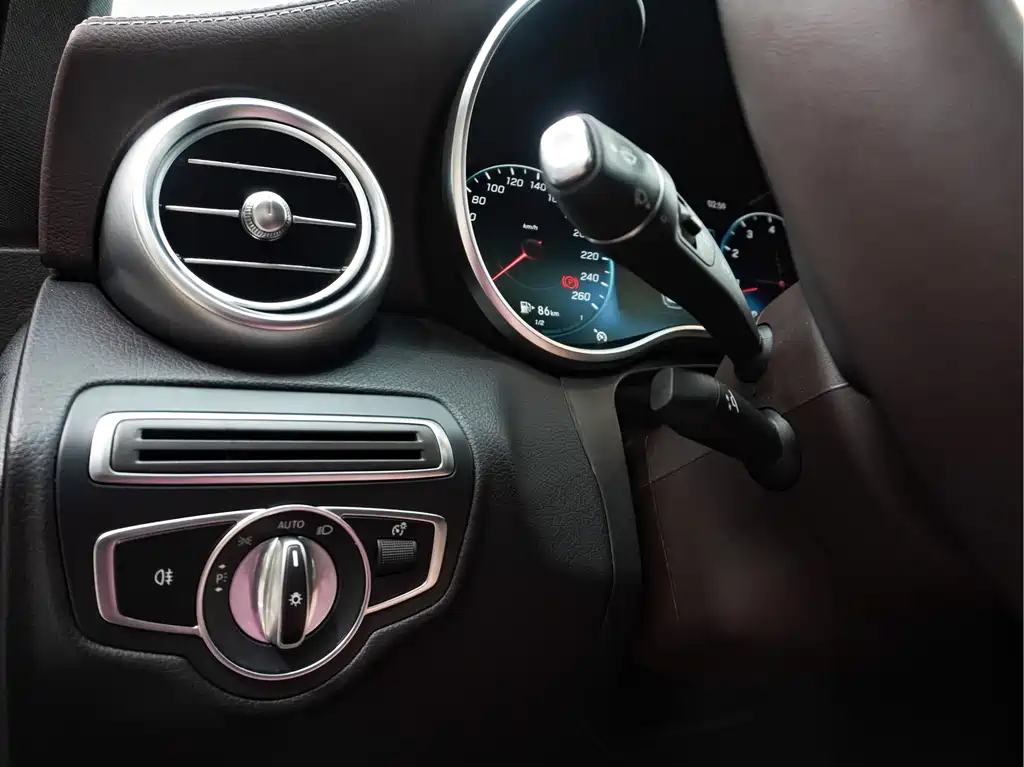 Mercedes-Benz GLC — миниатюра 16