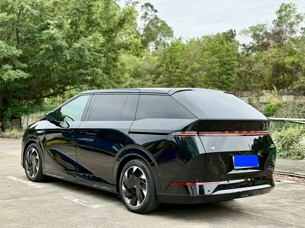 XPeng X9 — миниатюра 3