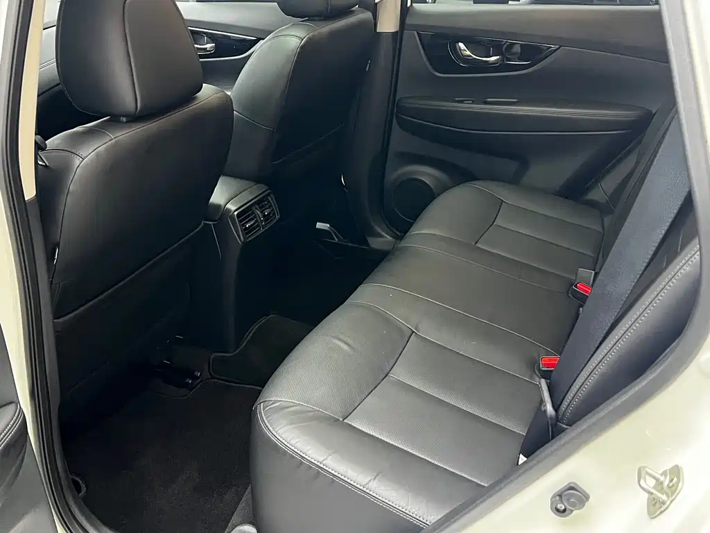 Nissan X-Trail — миниатюра 20