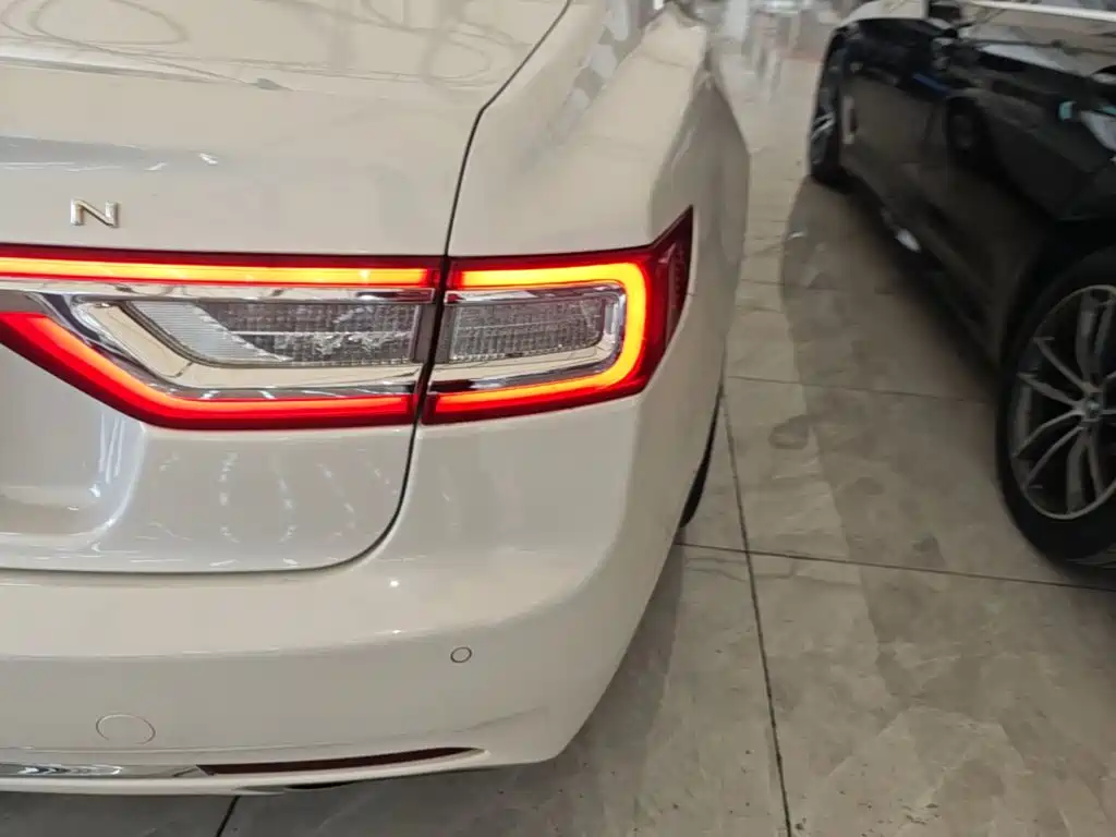 Lincoln Continental — миниатюра 8