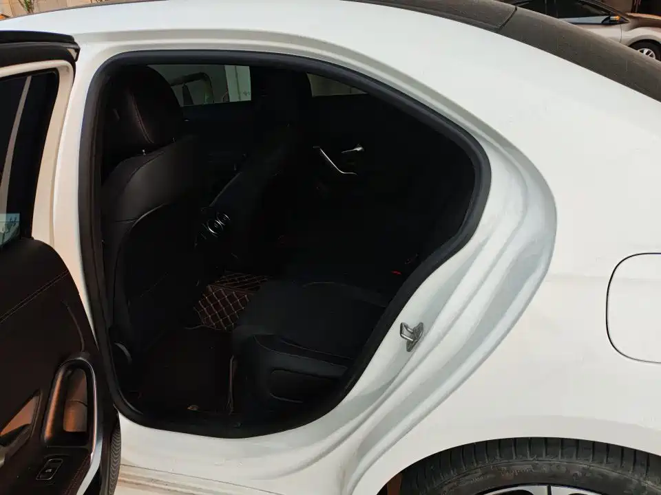 Mercedes-Benz A-Class — миниатюра 6