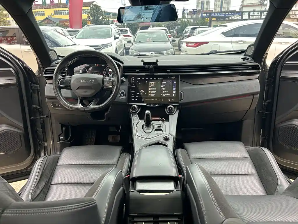 Lynk & Co 01 — миниатюра 8