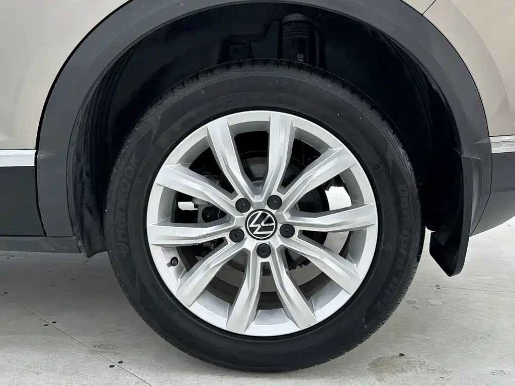 Volkswagen T-Roc — миниатюра 16