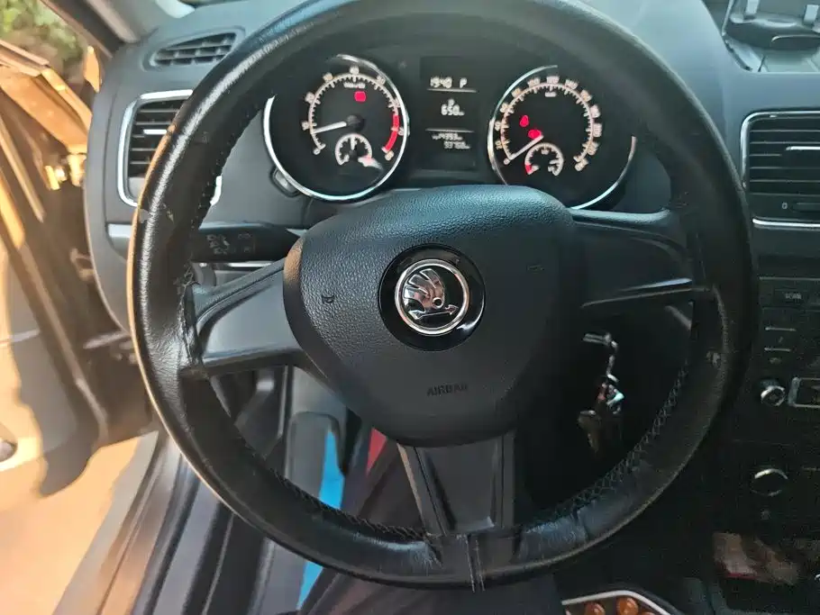 Skoda Yeti — миниатюра 15