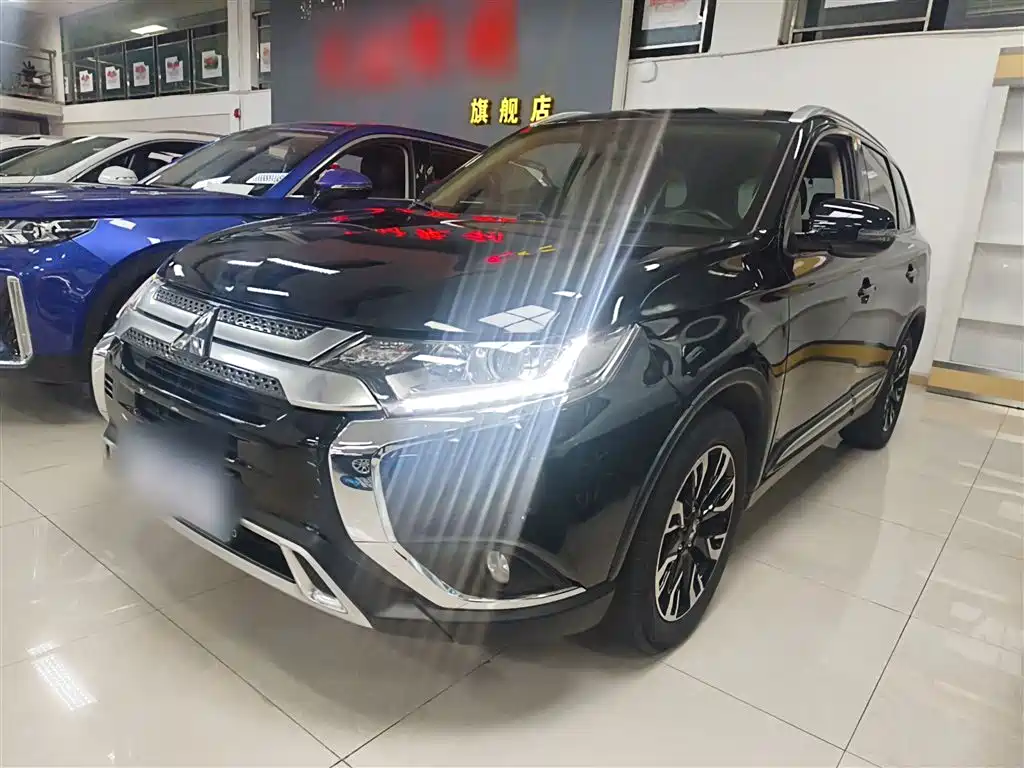 Mitsubishi Outlander 2021