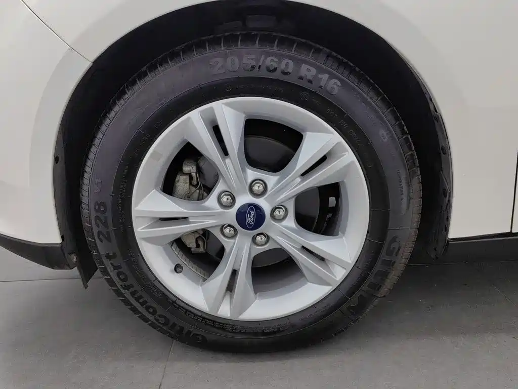 Ford Focus — миниатюра 17